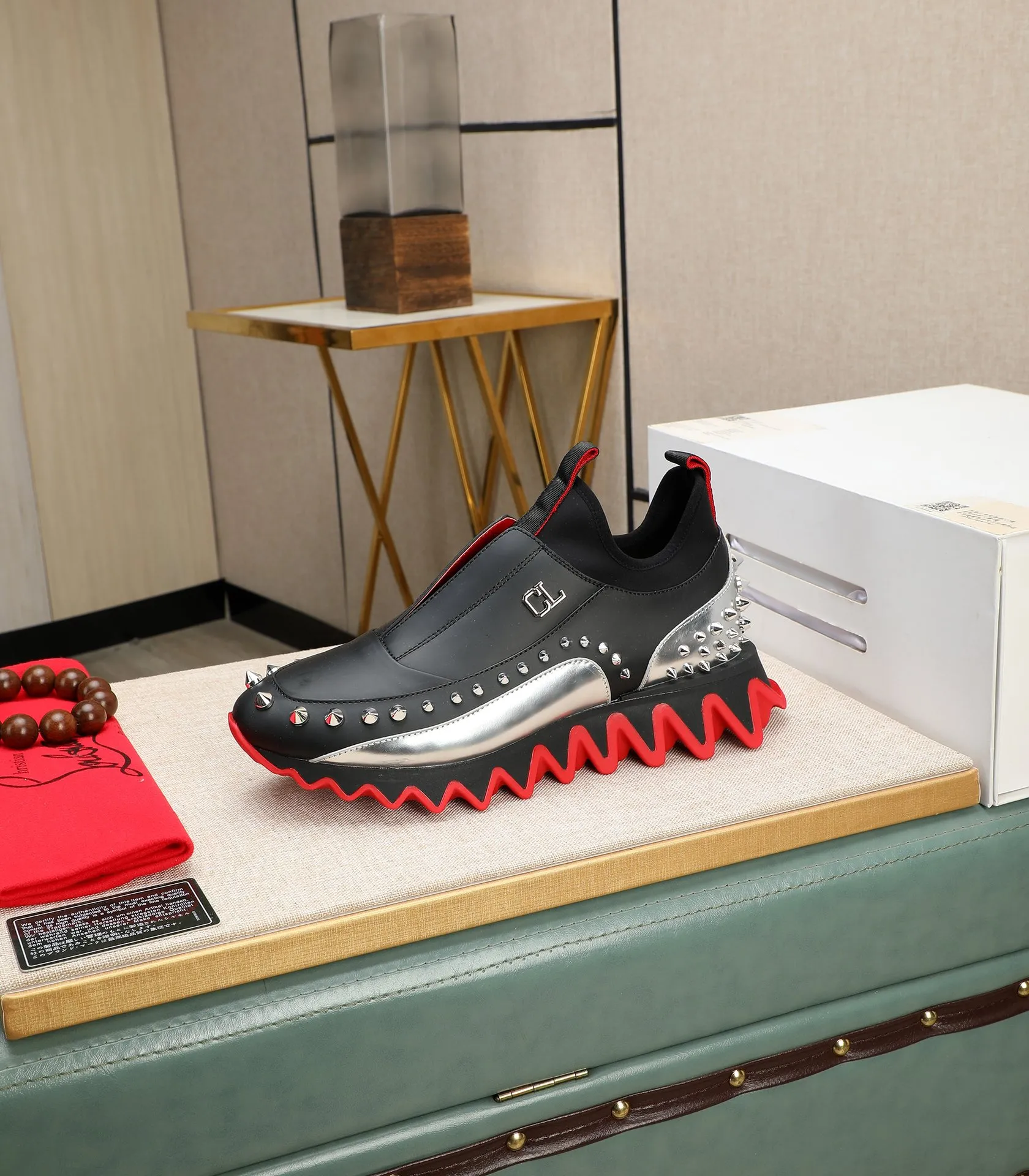 Men's shoes 💰720 (high-end goods) Christian Louboutin (CL red sole shoes) counter series, casual sneakers for couples 📢 📢 📢 Exclusive hot style release 🎈🎈💪 Movable latex feet 👻 Finished outsole line [Proud] 😝Male 38#-46, global supply 😝 [Top version]: Original imported genuine leather upper, top original leather lining, original molded TPU outsole, original 1:1 detail processing, original shoe last,